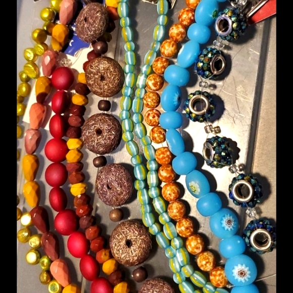 11 strands of new beads - Picture 2 of 8